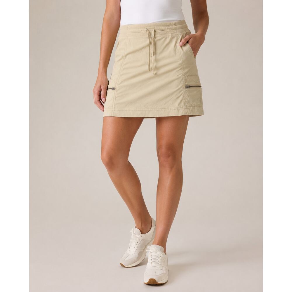 Athleta Trekkie Cargo Skort Size 6 Khaki Beige Hiking Skirt